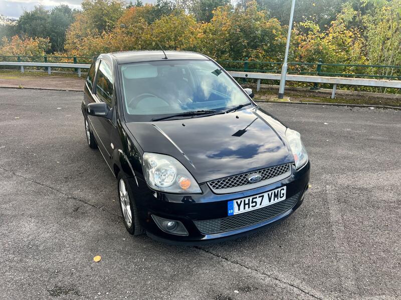 View FORD FIESTA 1.25 ZETEC CLIMATE