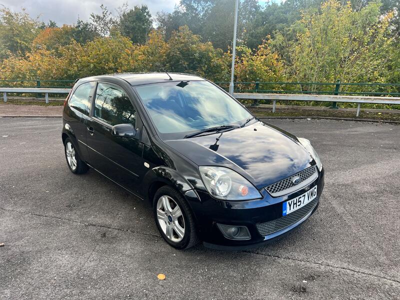 View FORD FIESTA 1.25 ZETEC CLIMATE