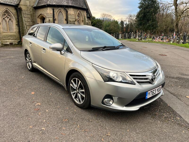 View TOYOTA AVENSIS 2.0 D-4D Icon