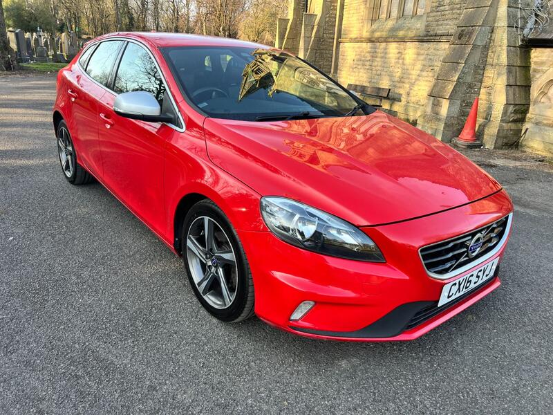 VOLVO V40