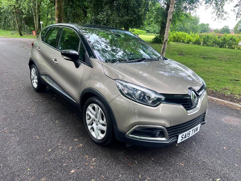 View RENAULT CAPTUR 1.5 Dynamique MediaNav dCi 90 Stop & Start
