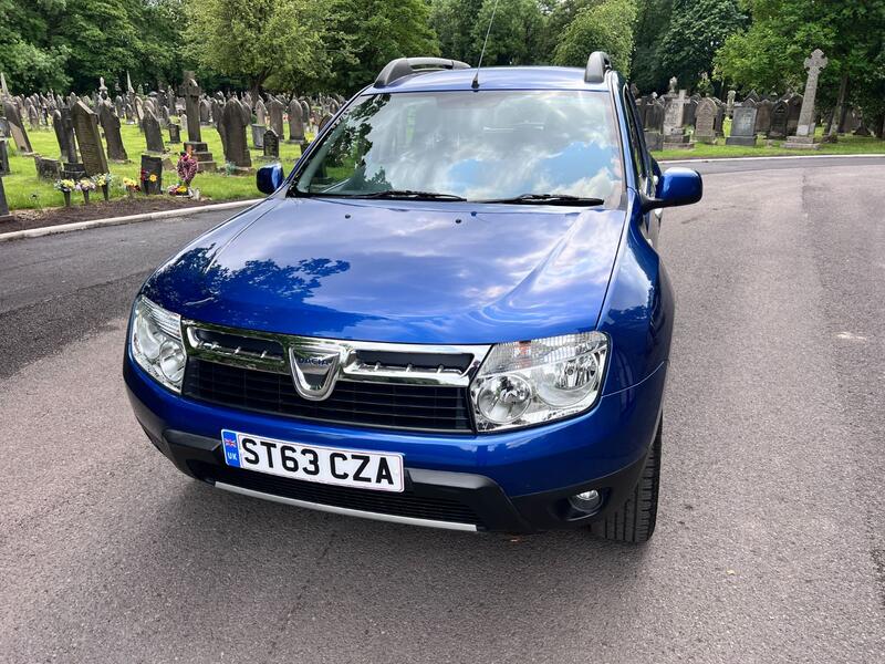 View DACIA DUSTER 1.5 dCi Laureate