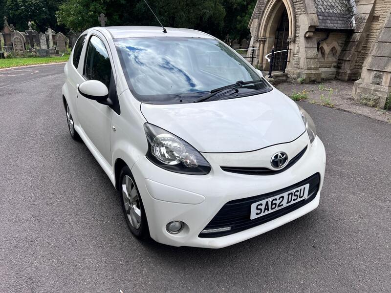 View TOYOTA AYGO 1.0 VVT-i Fire
