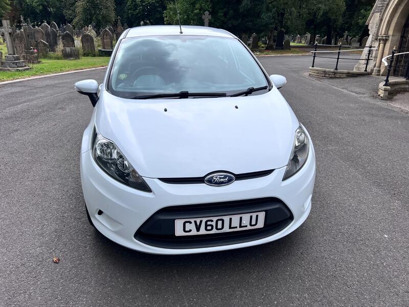 View FORD FIESTA 1.4 TDCi Edge